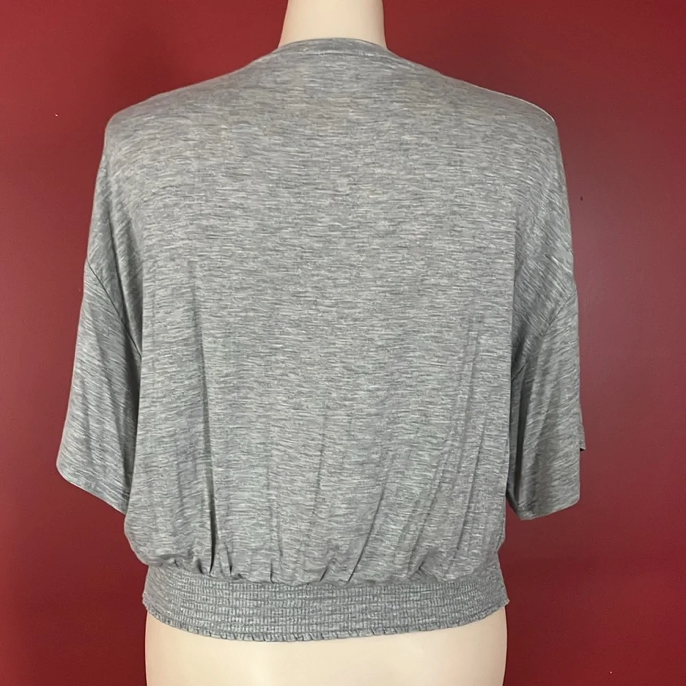 BNWOT Lime Blue elastic bottom super soft top - Picture 4 of 12